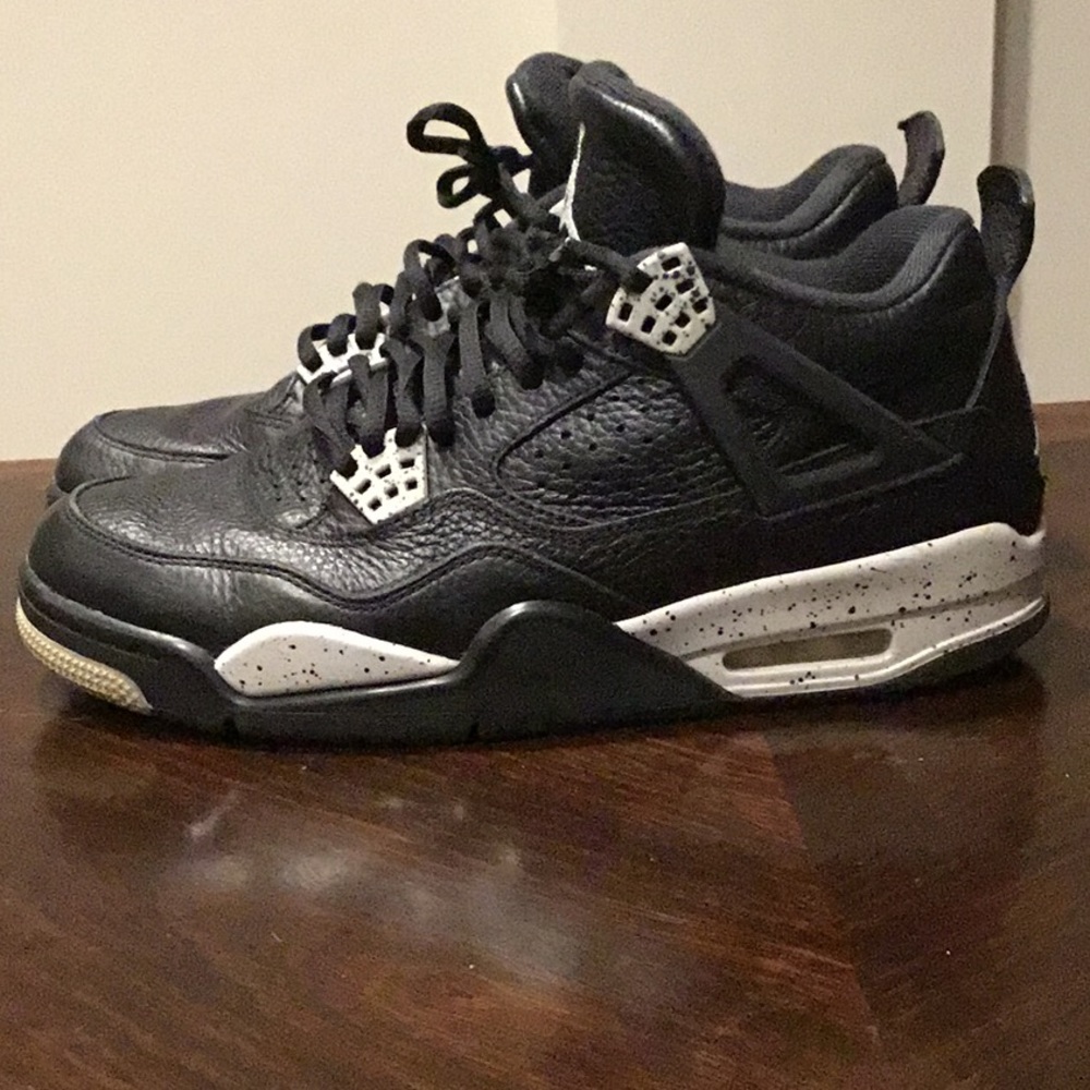 Jordan 4 sneaker size 9
